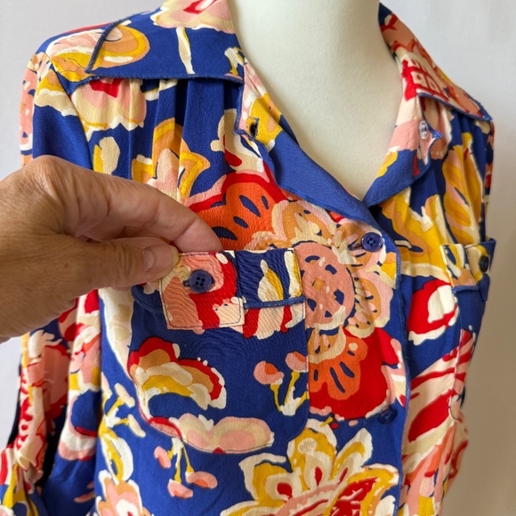 TORY BURCH SHIRT SILK BUTTON FRONT FLORAL ROLL TAB SLEEVE CHEST POCKET VIBRANT 4 - Picture 6 of 13